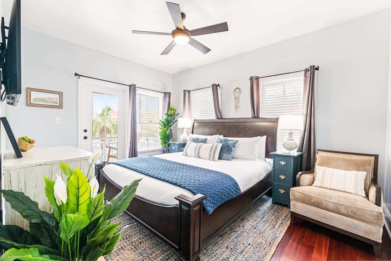 3 bedrooms, desk, iron/ironing board, WiFi