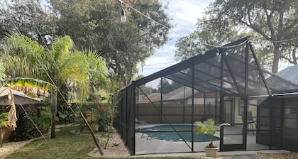Private House w/ HEATED Pool and 4 Passes to the Daytona Aquarium & Rainforest!