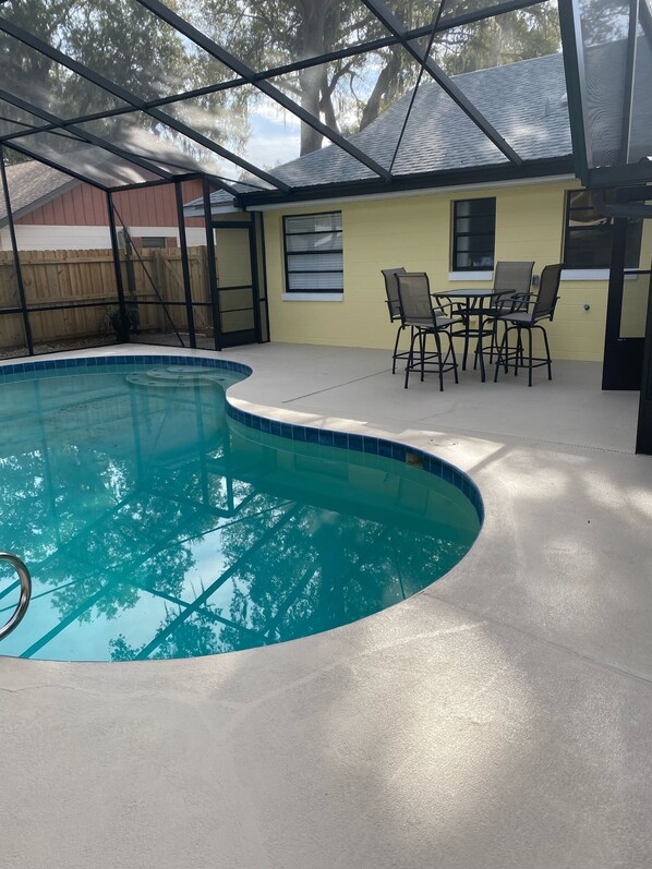 Piscine extérieure, piscine chauffée