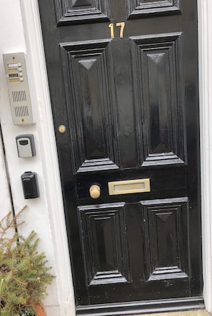 تفاصيل الفندق من الخارج