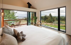 9 bedrooms, iron/ironing board, free WiFi, bed sheets