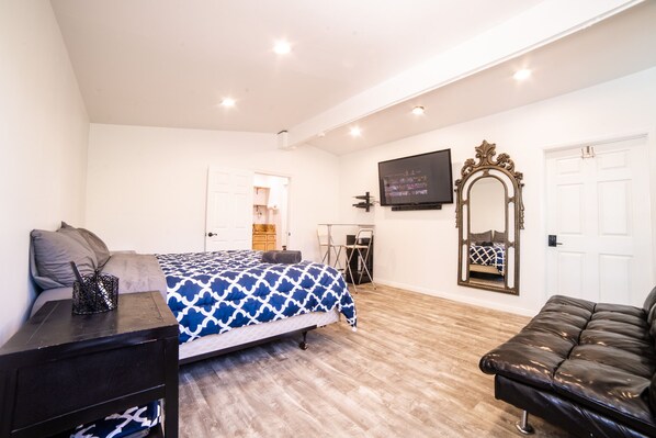 7 bedrooms, iron/ironing board, WiFi