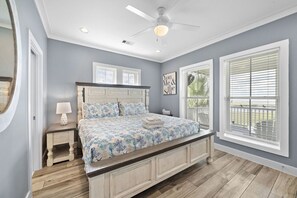 5 bedrooms, desk, iron/ironing board, travel crib - Serene Bayfront Home with Stunning Views (Galveston)