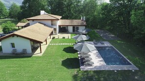 Exterior - Magnificient 4* villa in the countryside. (Uhart-Cize)