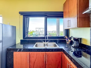 Fridge, kitchen islands