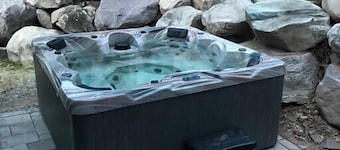 Modern Chalet with Hot Tub and Lake Access