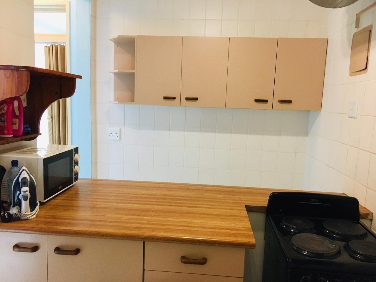 Fridge, microwave, stovetop, electric kettle