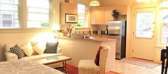 Studio in Charming Manor near DT, Free Parking