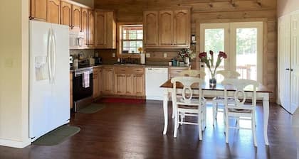 Cabin on 6 acres with horse barn. Pasture and Woodland views. Trailheads abound.
