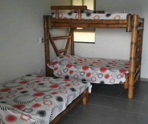 Basic Cottage | 5 bedrooms, bed sheets