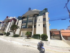Exterior - 320, 3-bedroom apartment (Bombinhas)