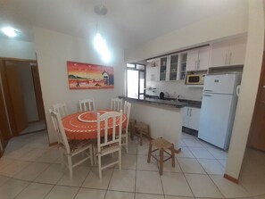Dining - 320, 3-bedroom apartment (Bombinhas)