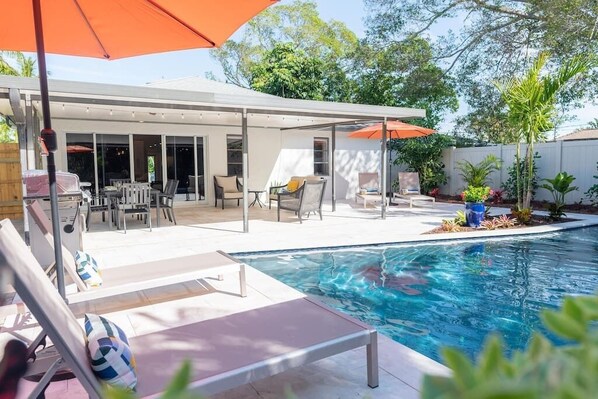 Outdoor pool, a heated pool