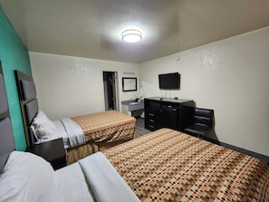 Basic Double Room - Green Garden Inn (Greensboro)