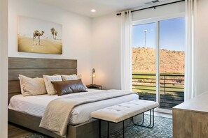 Ferienhaus, Mehrere Schlafzimmer | 14 Schlafzimmer, laptopgeeigneter Arbeitsplatz, Bügeleisen/Bügelbrett