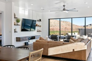House, Multiple Bedrooms | Living area