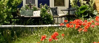 The Mountain House - An Oasis Right in Town!
