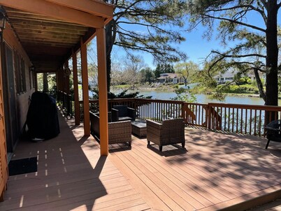 Ideal location on Silver Lake, 3 blocks from beach, shopping, park+