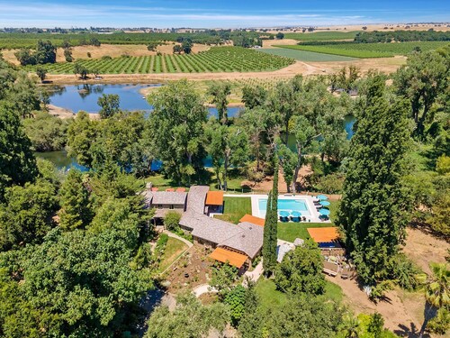 Stone River Retreat, Spa, Pool, Private, 6 Rms