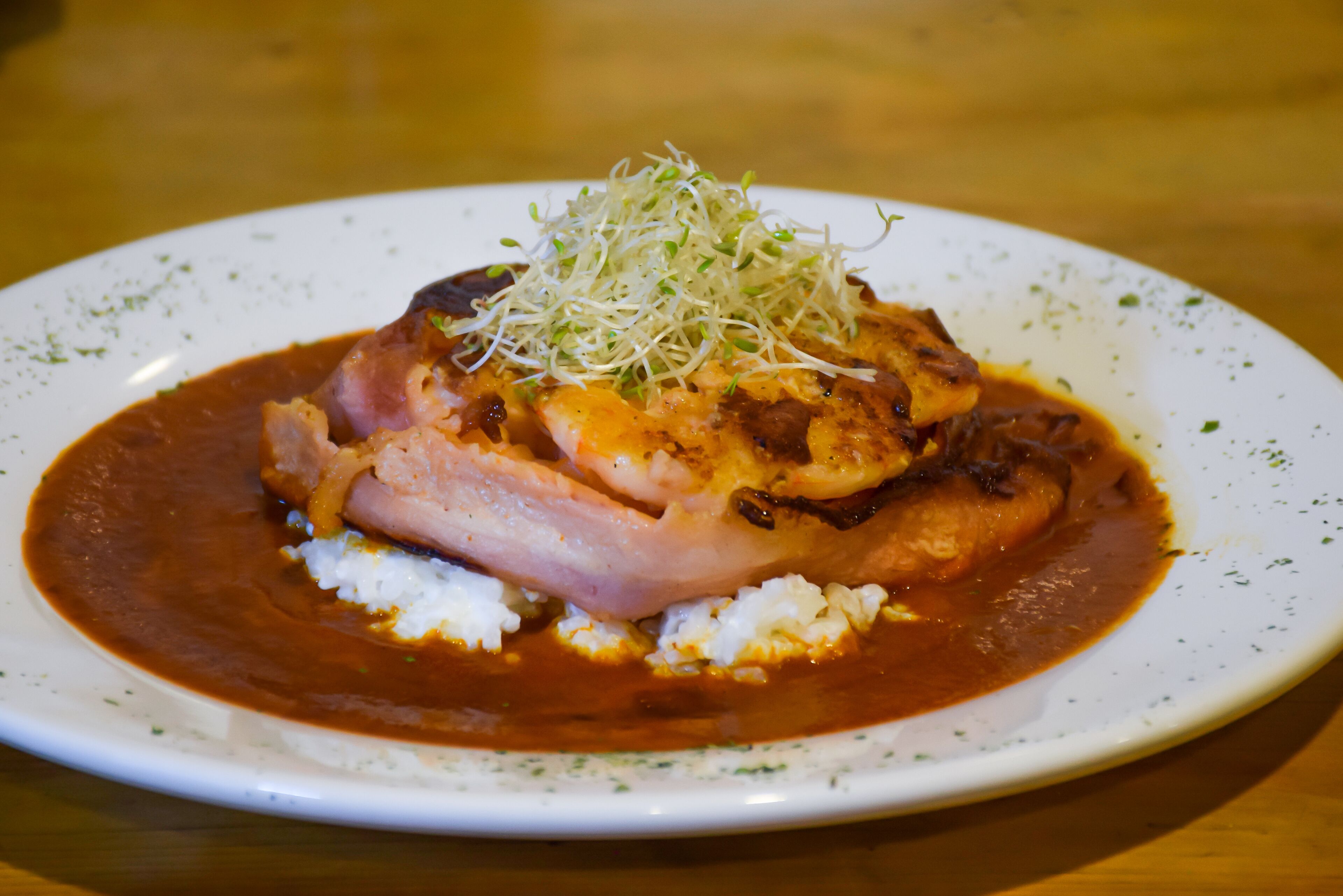 daily cooked-to-order breakfast (mxn 120 per person)