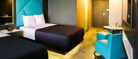 Junior Studio Suite, 2 Queen Beds, Courtyard View | Egyptian cotton sheets, premium bedding, in-room safe