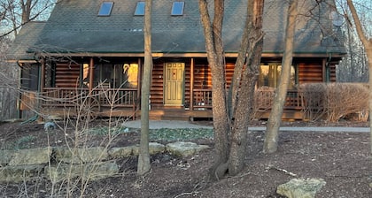 Genuine Log Cabin ~ Perfect Getaway ~ Pool Table ~ Outdoor Hot Tub ~ Fire Pit