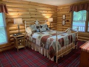 3 habitaciones, tabla de planchar con plancha y cuna de viaje 