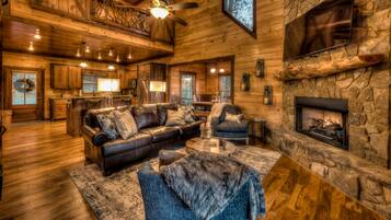 House, 4 Bedrooms | Living area