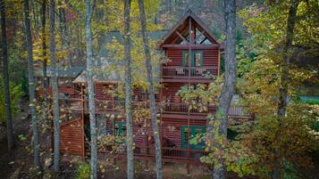 House, 3 Bedrooms | Exterior