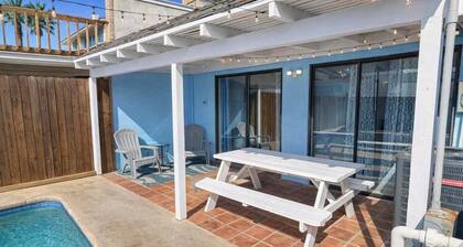 Private Townhome w/ private pool 1 block to beach 3 Bedroom Home by RedAwning