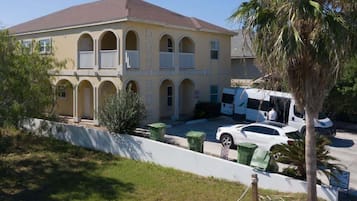Apartment, 2 Bedrooms | Exterior