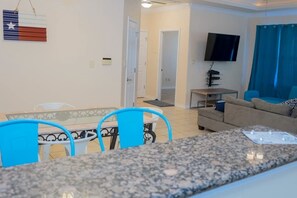 Apartment, 2 Bedrooms | Interior