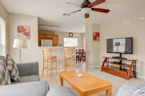 Casa, 4 camere da letto | Soggiorno | TV, lettore DVD, tavolo da calcetto