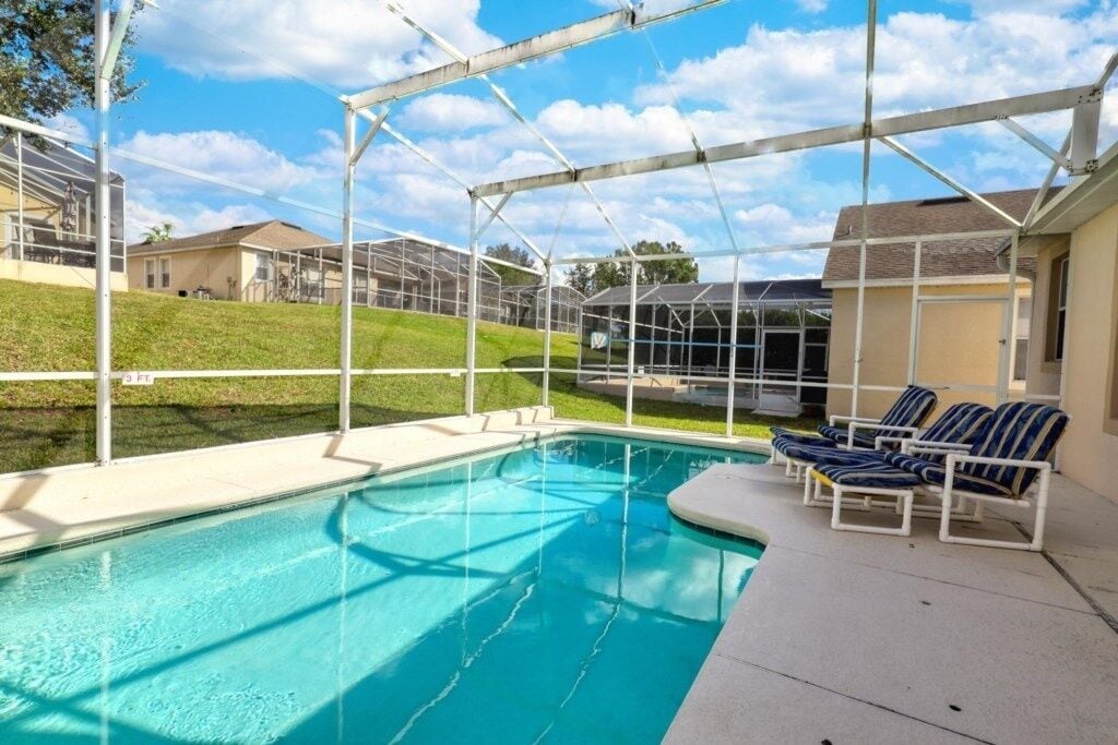 House, 4 Bedrooms | Pool