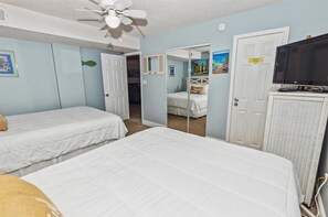 Condo, 2 Bedrooms