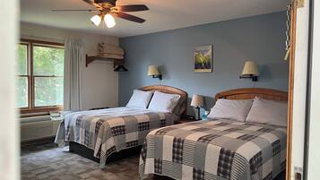 傳統雙人房單人入住, 2 張標準雙人床 | 1 間睡房、隔音、熨斗/熨衫板、免費 Wi-Fi