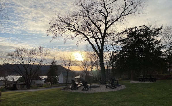 Exterior - Little Bluff Inn (Trempealeau)