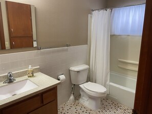 مستلزمات مجانية للعناية الشخصية، مجففات شعر، مناشف، صابون