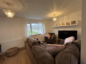 TV - Carleys Corporate Home - Contractor Base (Macduff)