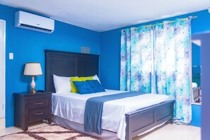 2 bedrooms, desk, iron/ironing board, travel crib - 2 Queen Suites Fully Secure Community Fullly AC (Spanish Town)