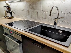 Fridge, microwave, oven, dishwasher