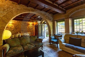 Villa, 4 Schlafzimmer, Raucher, eigener Pool | Innenbereich