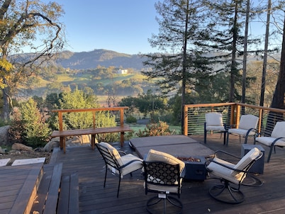 Sonoma Wine Country Retreat:  Scenic, tranquil, bucolic, Hot Tub