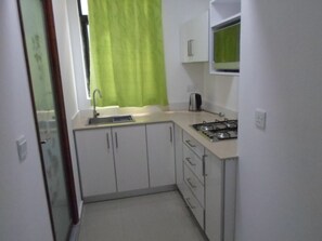 Microwave, coffee/tea maker, electric kettle, dining tables - Residence La Colombe Vacation Rentals (Mont Choisy)