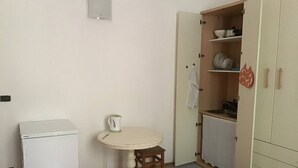 Room - Single Room With Kitchenette Close To City Centre (Florence)