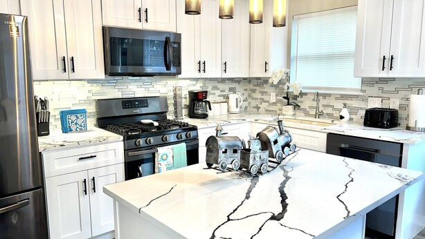 Private kitchen - Entire Residential House, Nw Austin Lake Traviskalahari (Leander)