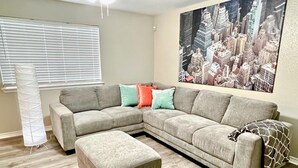 Living room - Entire Residential House, Nw Austin Lake Traviskalahari (Leander)