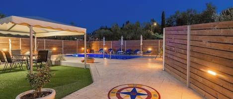 Villa, 2 chambres, fumeurs, piscine privée | Terrasse/Patio