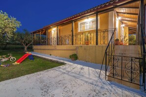 Villa, 2 Bedrooms, Smoking, Private Pool | Exterior