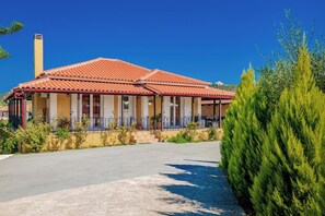 Villa, 2 Bedrooms, Smoking, Private Pool | Exterior